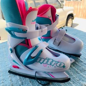 Lake Placid Girls  11-13 Adjustable Ice Skates